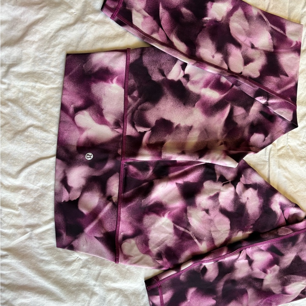 Lululemon Athletica Purple Artistic Leggings  size 8
